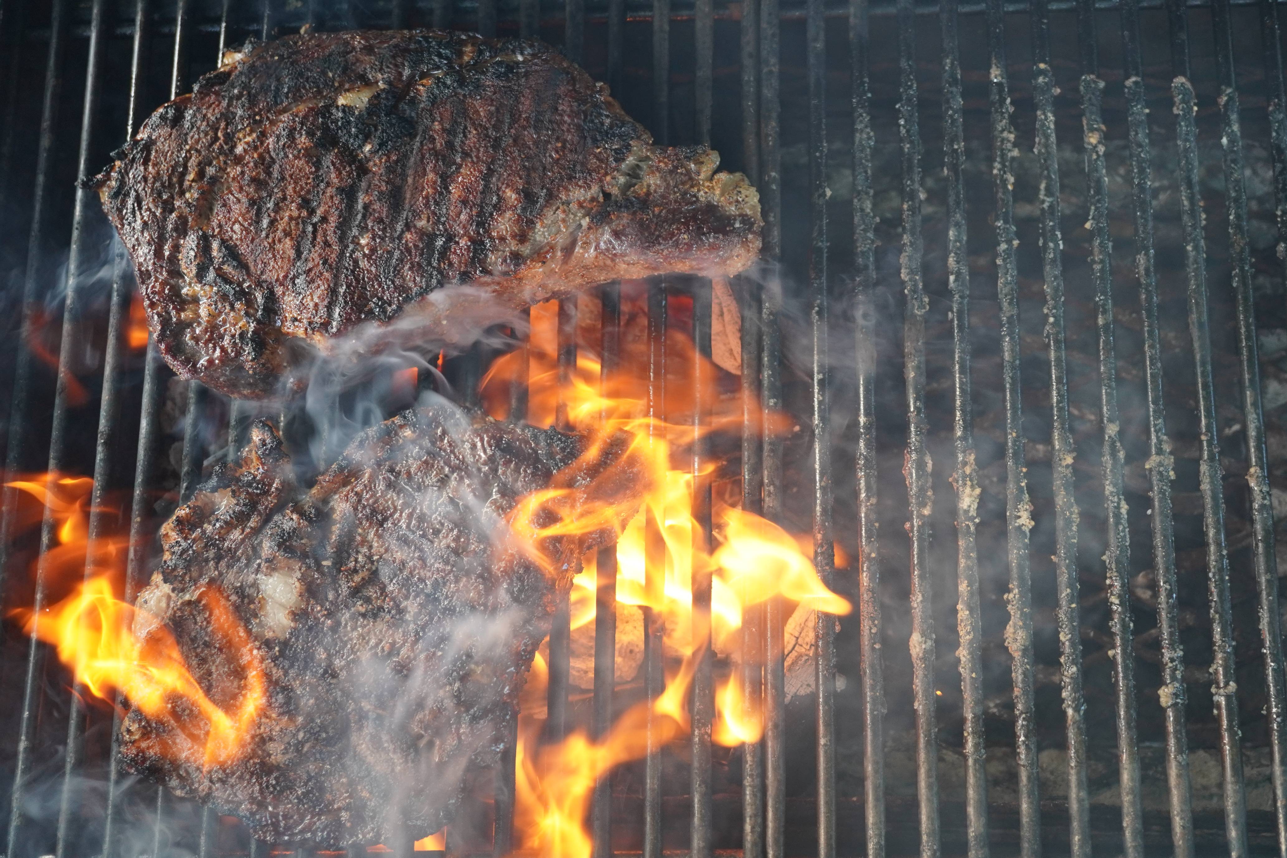 How to Reverse Sear Steak on a Gas Grill - Grillseeker